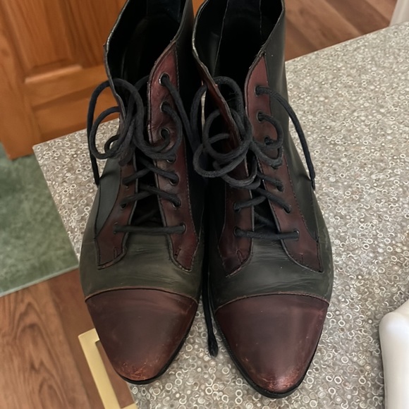 Size 6 low boots - Picture 5 of 5